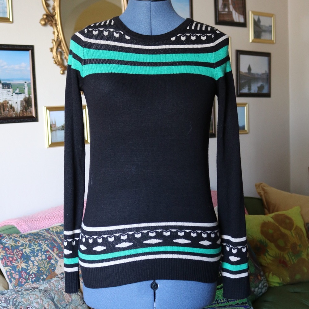 Lightweight abstract printed sweater